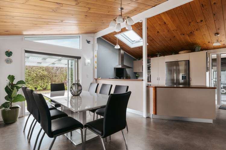 197 Paroa Road Coastlands_8