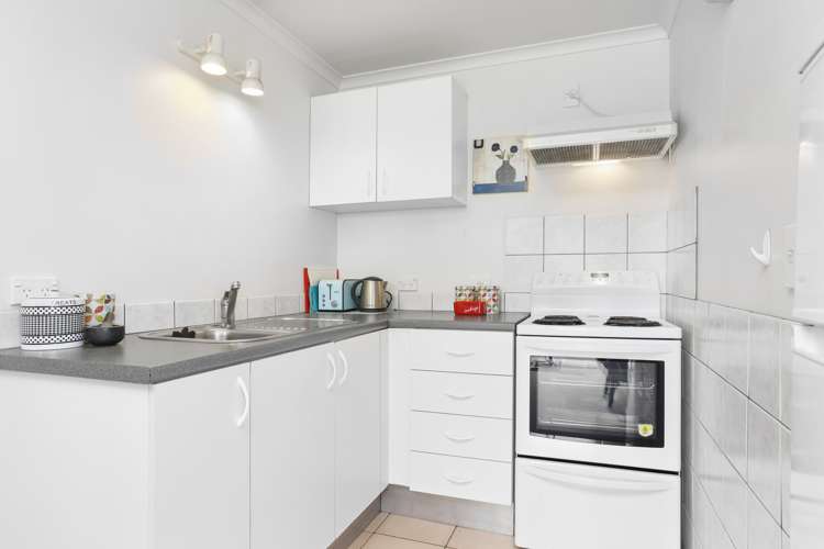 32 Evans Road Glen Eden_12