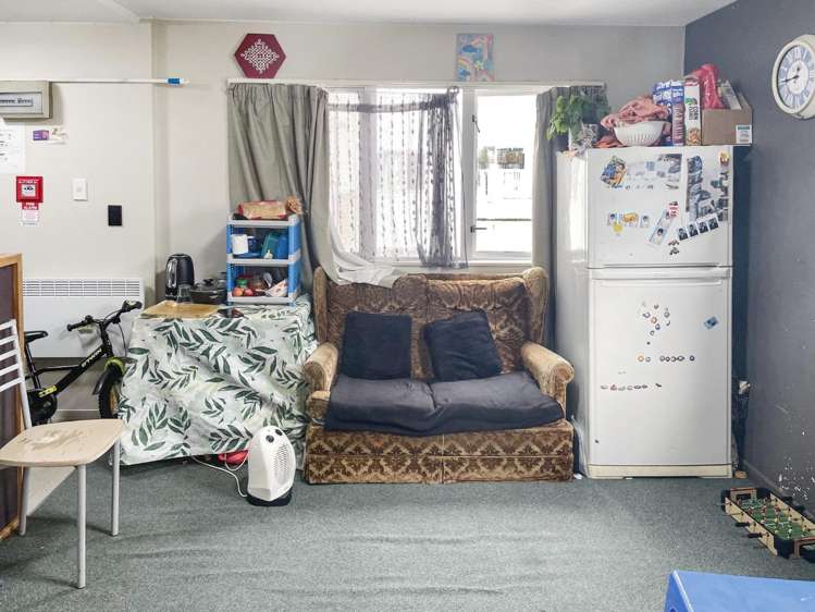 409/12 Martin Square 2185_1