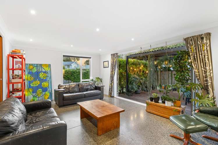 8A Chapman Road Te Atatu Peninsula_15