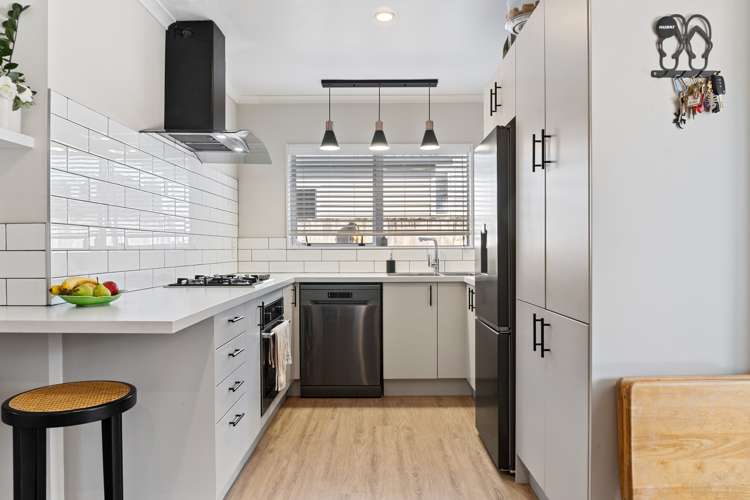 3 Anzac Road Gate Pa_25