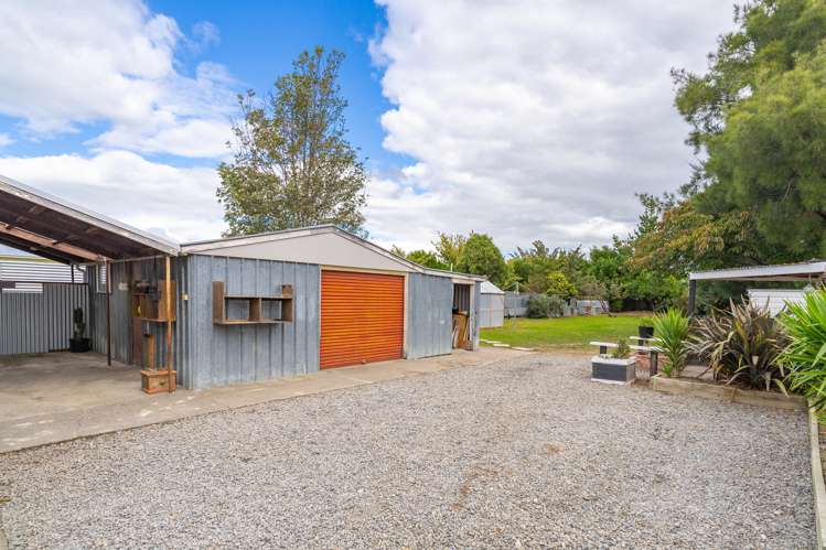 27 Clifton Avenue Carterton_23