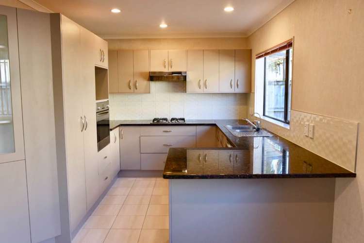 43 Baverstock Road Flat Bush_2