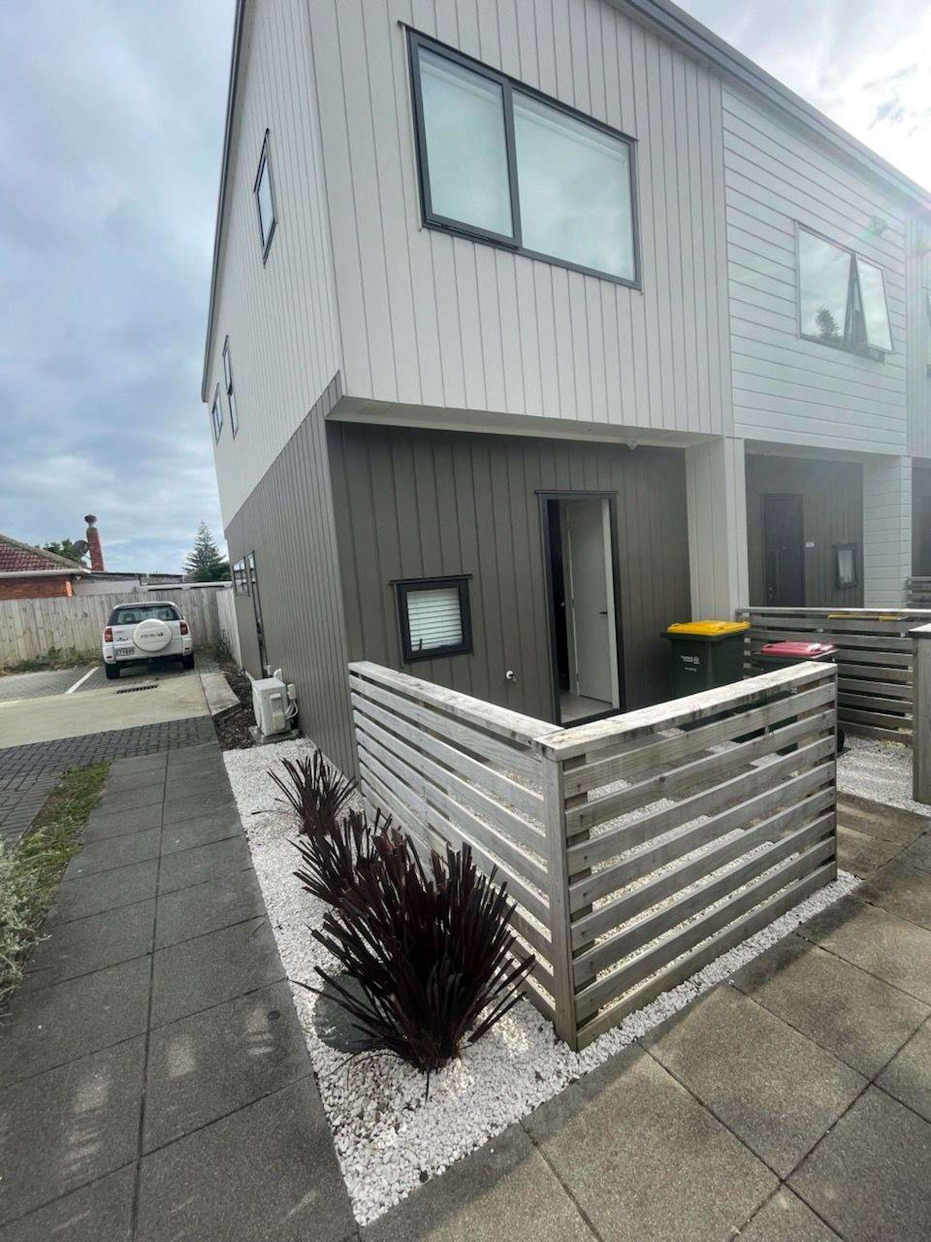 3/66 Neil Avenue Te Atatu Peninsula_0