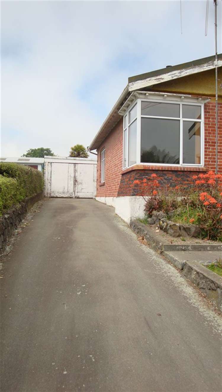 34 Luxmoore Road Waimataitai_13