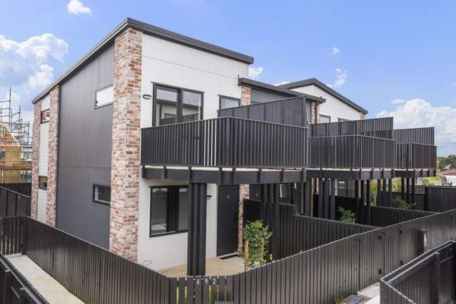 Discover Modern Living in This 2-Bedroom Townhouse