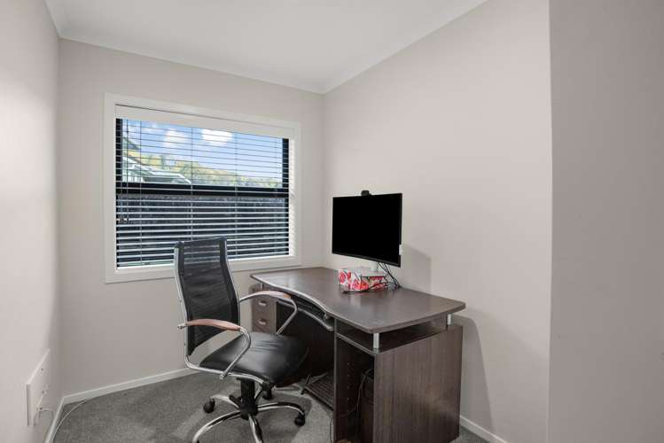 18a Mayo Grove Naenae_16