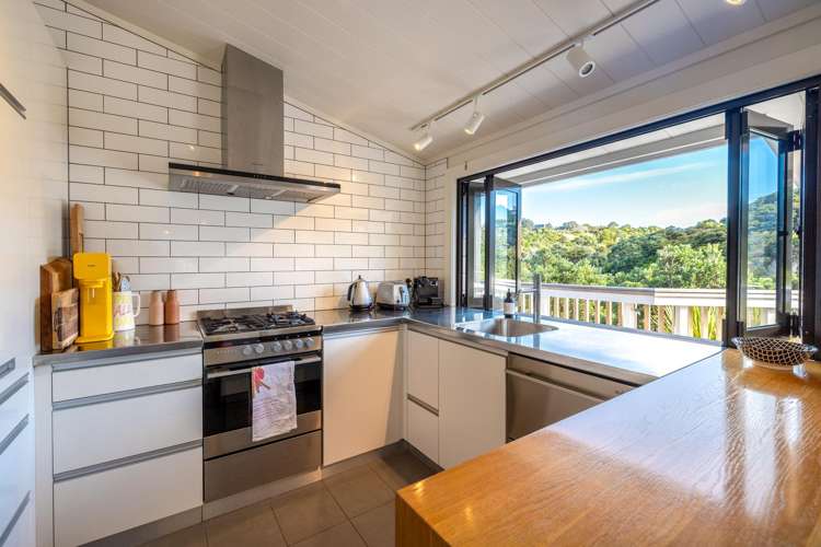 84 Coromandel Road Oneroa_13