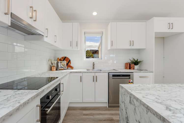 1071 Whangaparaoa Road Matakatia_8