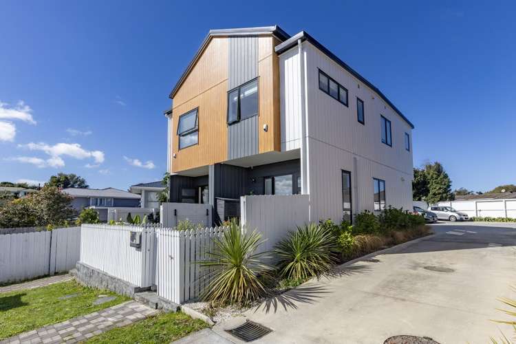 1/24 Tara Road Henderson_18