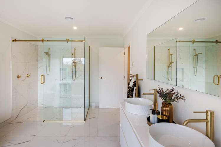 67 Albert Road Tokomaru_33