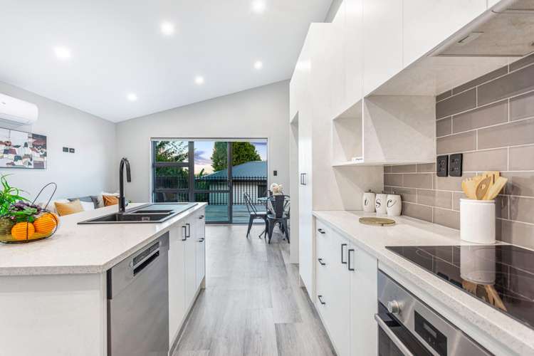 6a Zingaro Place Massey_5