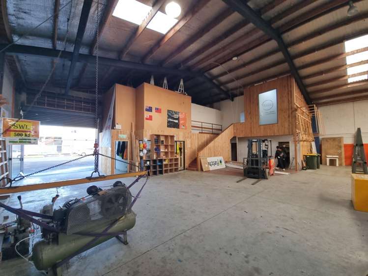 76 Delta Avenue New Lynn_2