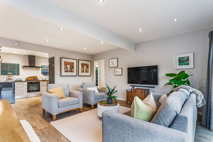 6 Sunnyview Road Greenhithe_6