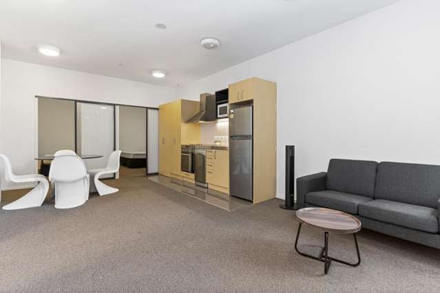 Modern & Fully Furnished in the Heart of Manukau!