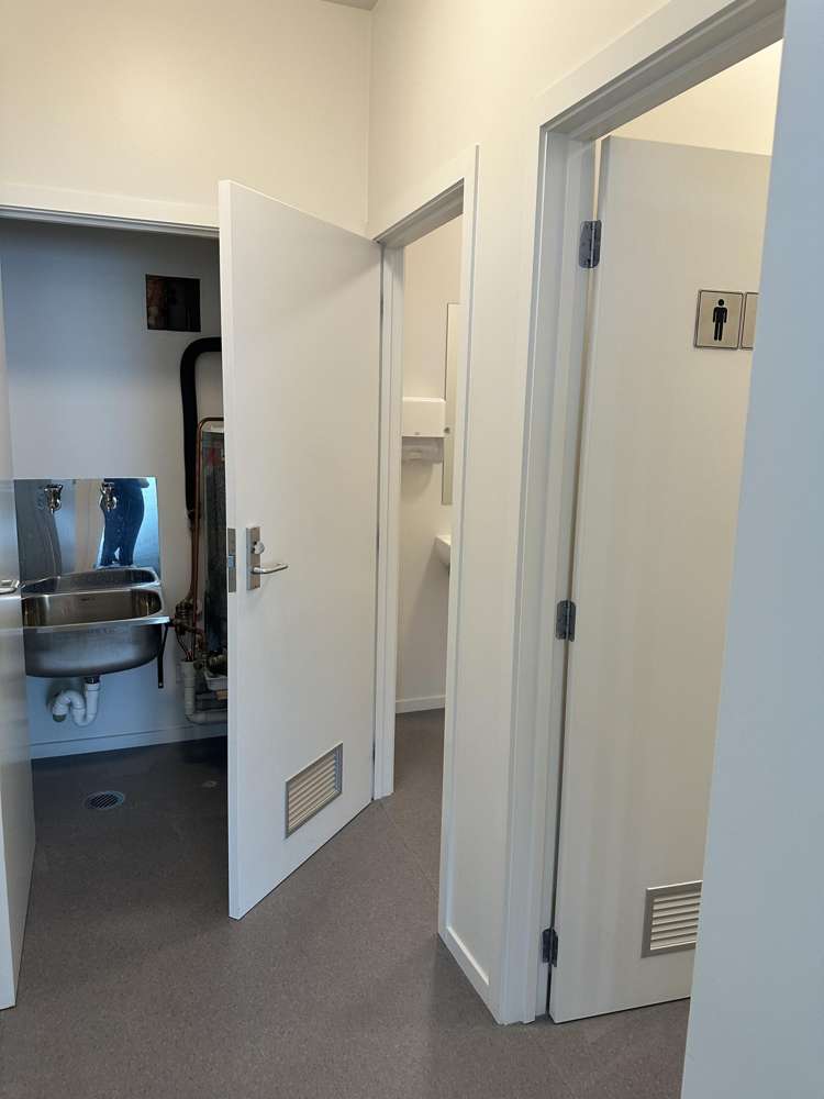 7/2 Distribution Lane Sockburn_8