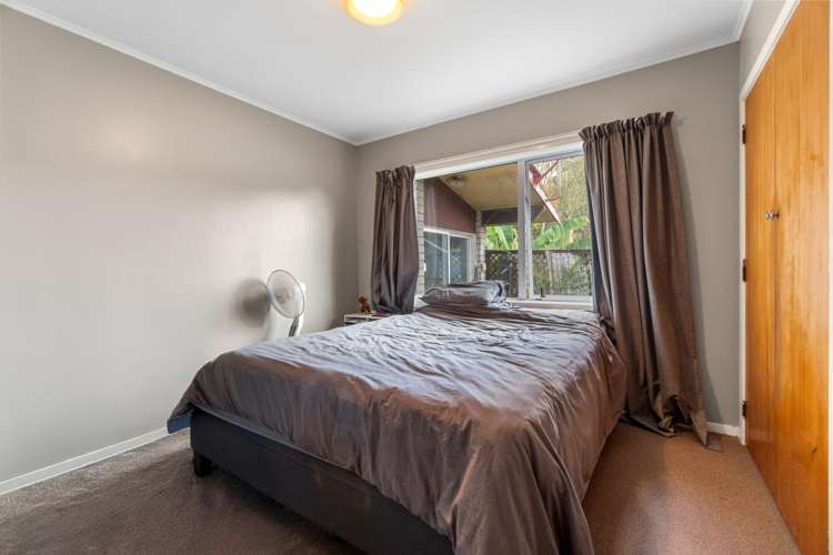 5 Joanna Place Deanwell_11