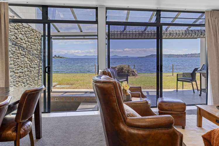 2/227 Lake Terrace Waipahihi_21