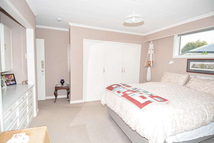 112 Wilton Street Windsor_14