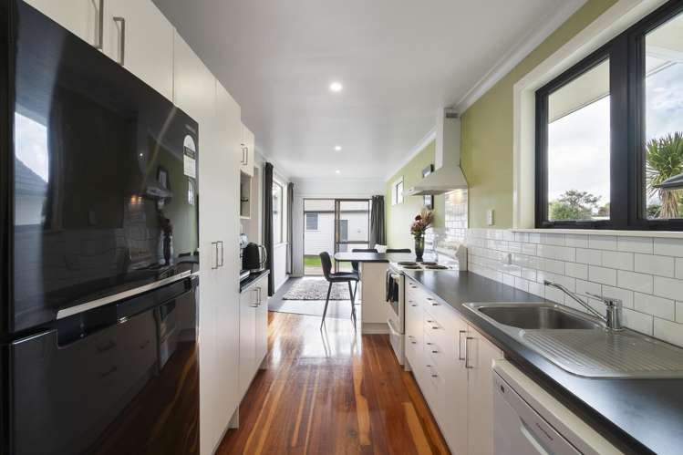2 Croxley Place Terrace End_11