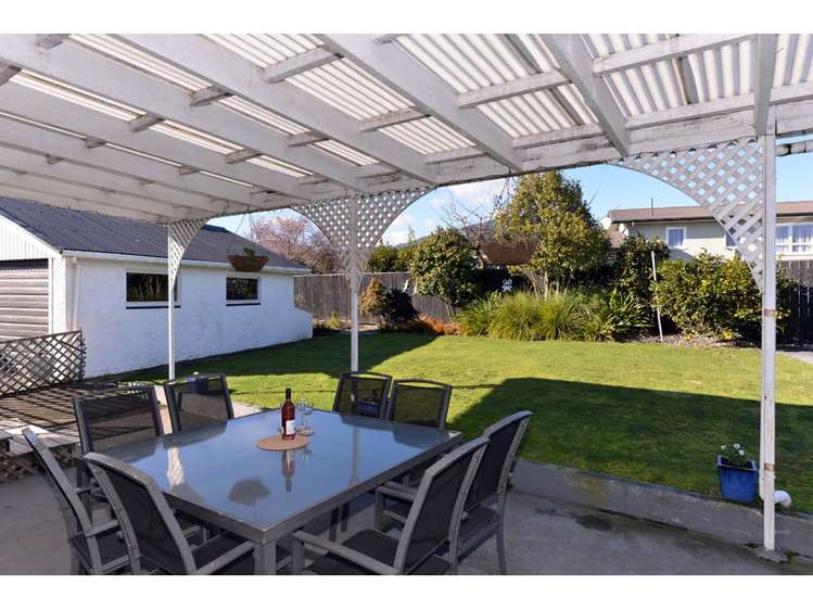 5 Tennyson Crescent Stoke_12