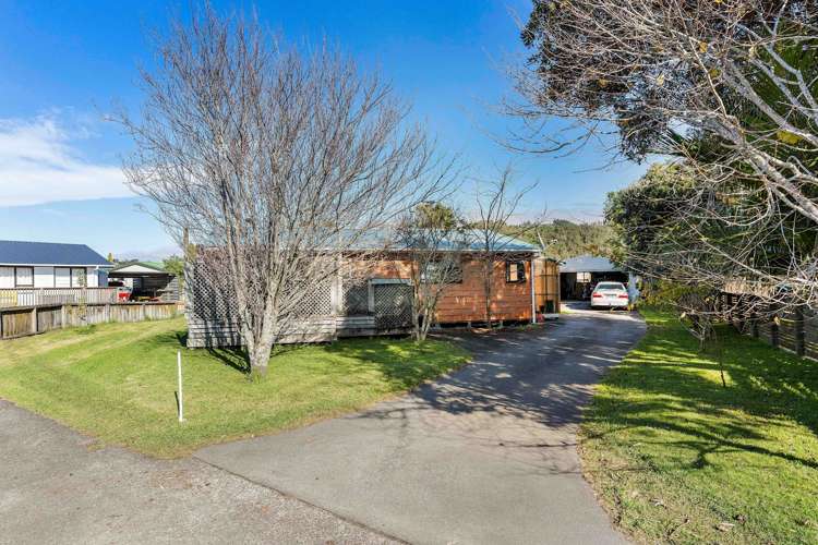 143 Lorraine Place Whangamatā_21