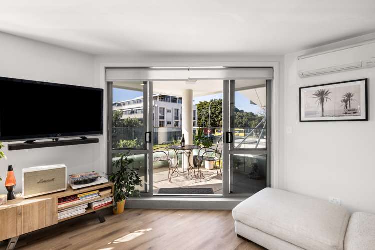 215/36 Victoria Road Mount Maunganui_10
