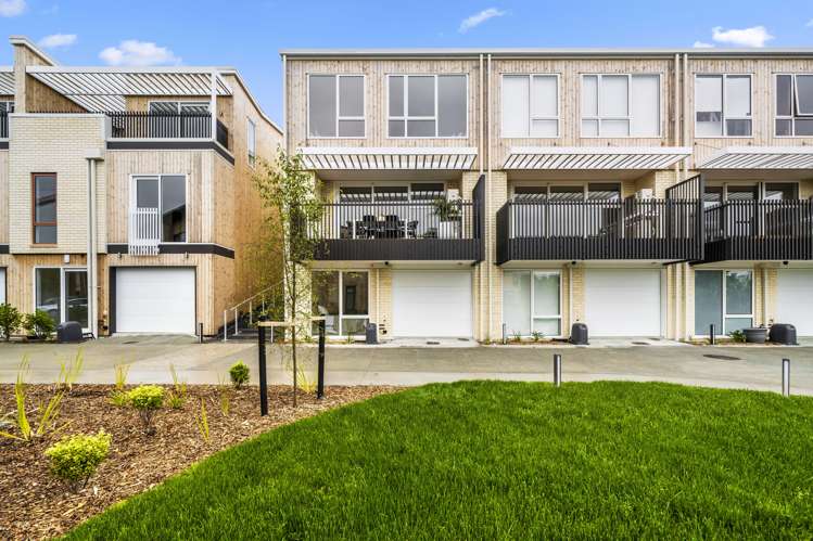 4/27b Hudson Bay Road Hobsonville_16