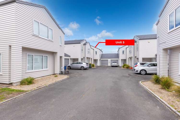 52e Fifth Avenue Enderley_20