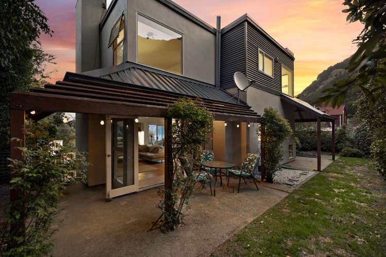 1 Arawata Terrace Fernhill/Sunshine Bay_31