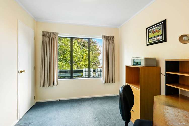 13 Sunward Rise Glenfield_11