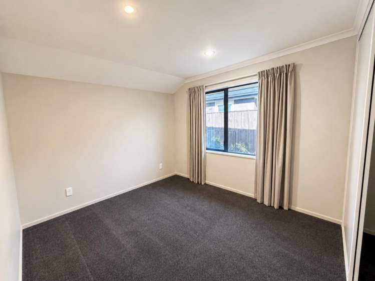 26 Kahuraki Drive 2340_8