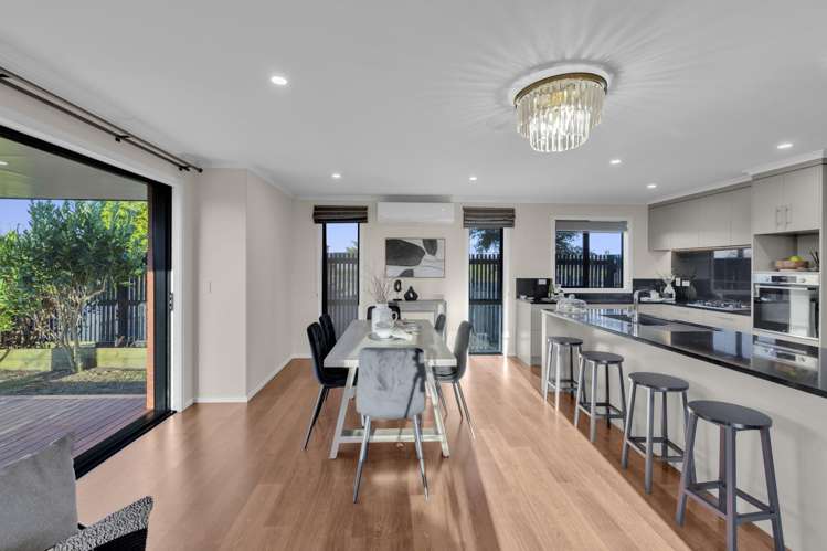 71 Probert Crescent Chartwell_10