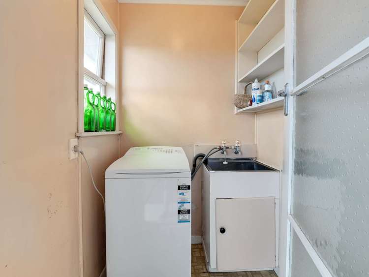 59 Tiroroa Ave Te Atatu South_21