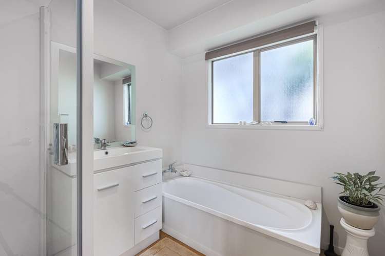 21 Kestrel Heights Arkles Bay_9