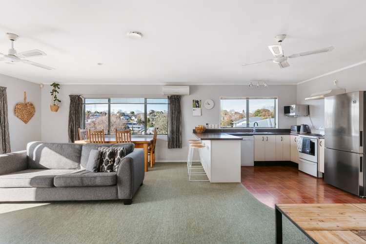 25 Poike Road Hairini_10