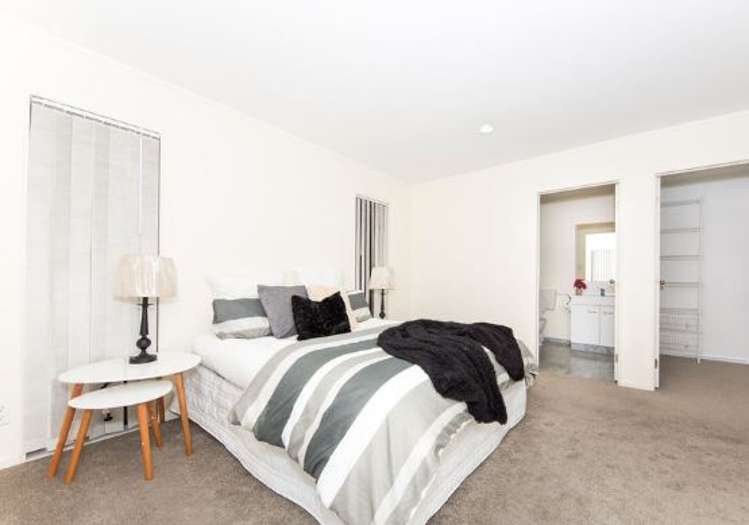 32 Earnslaw Crescent Clover Park_4