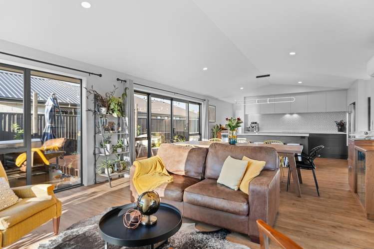 44 Candlesticks Crescent Lincoln_8