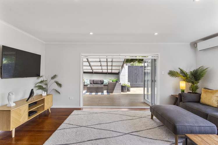 18 Karaka Street New Lynn_12