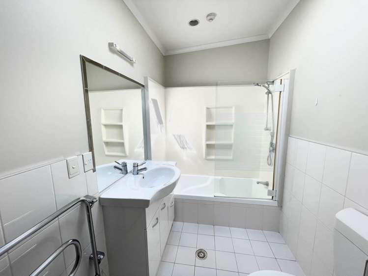 6d/8 Farnham Street Parnell_7