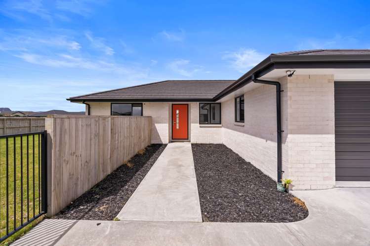 31 Saint Michael Crescent One Tree Point_35