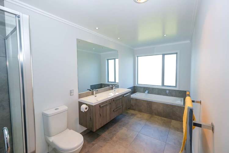 18 Wisteria Lane Silverdale_15