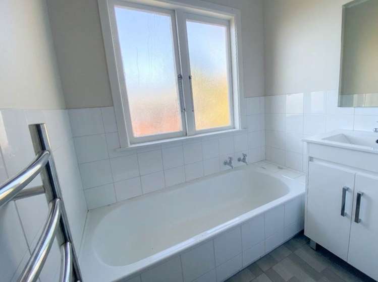 21 Seabrook Avenue New Lynn_3