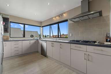 25 Ngaio Place_1
