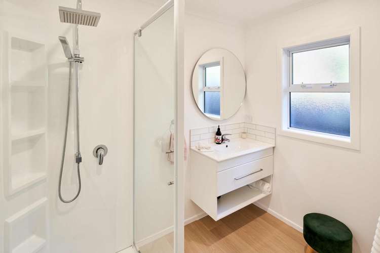 3 Catherine Crescent Paparangi_13