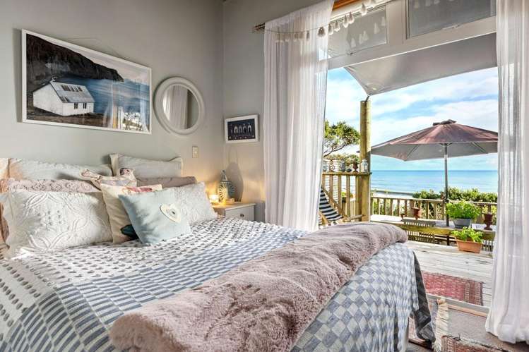 Wai-iti Beach Retreat Beach Road Waiiti_13