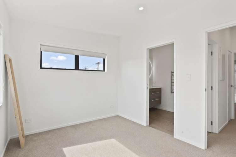 1/60 Hepburn Road Glendene_12