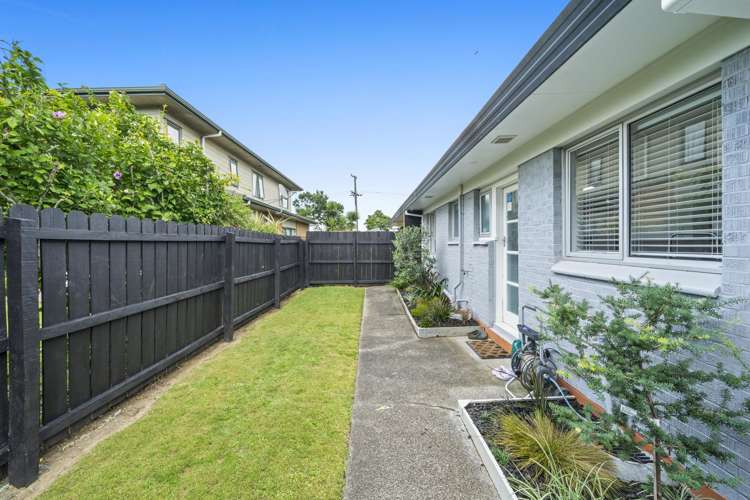 2/24 Robertson Road Favona_11