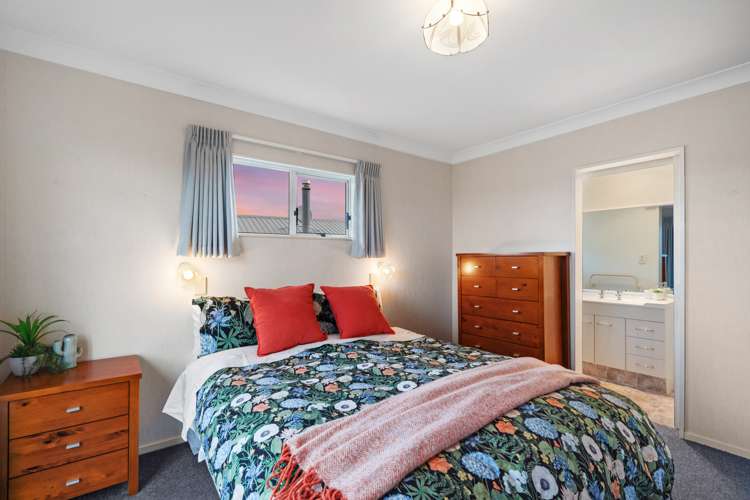 147 Sapphire Drive Hairini_17