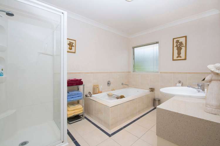 8 Bejoy Rise East Tamaki Heights_13